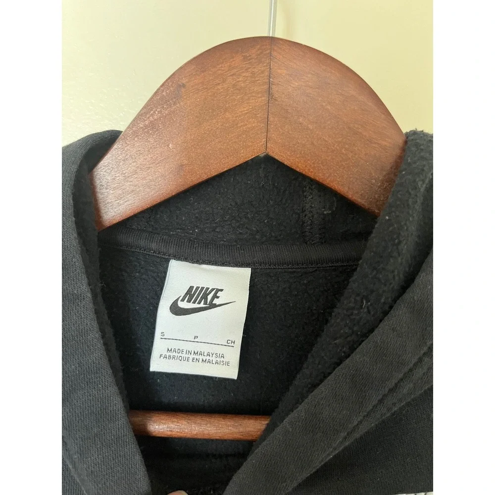 NIKE Kids Black Pullover Hoodie Sweatshirt Everyday Logo‎ | Youth Small